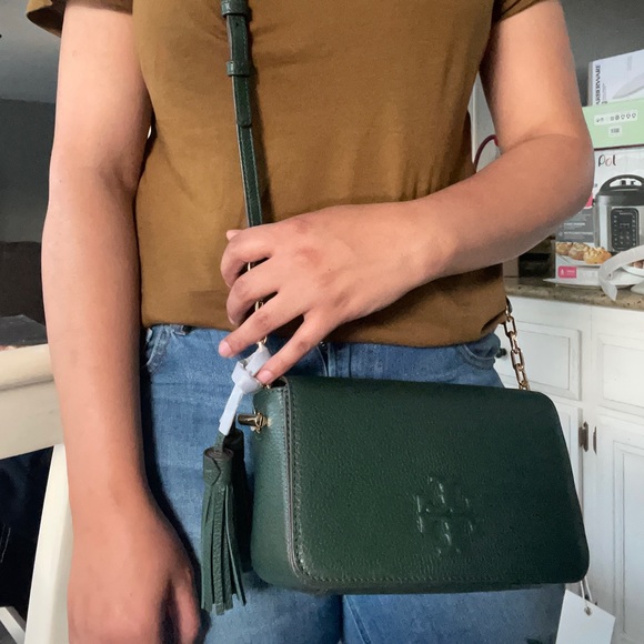New thia Tory Burch crossbody 🥰 - Picture 5 of 5